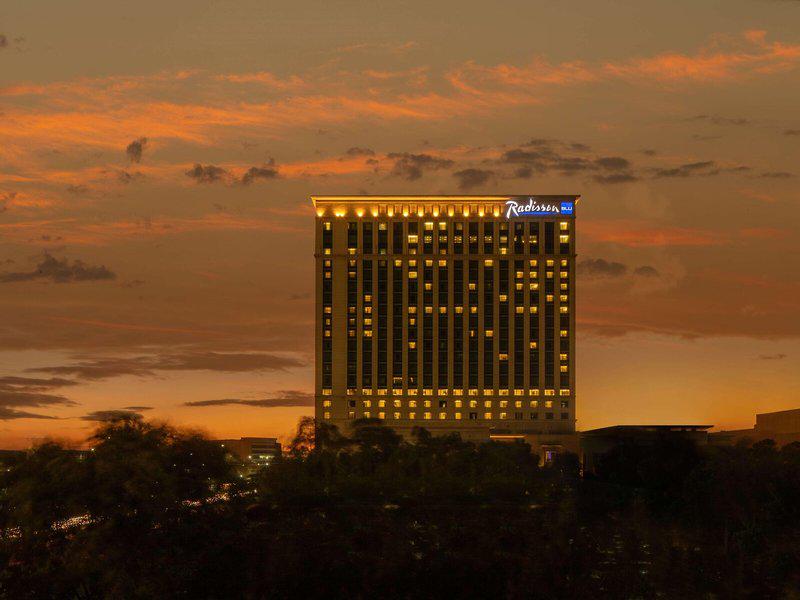 BA7C5DF31DB54641AC6C44E9823F048C