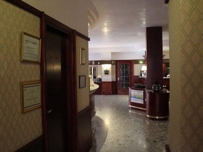 AF67FA03BE72086329178013A8C98970