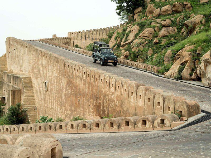 97B63C4B187CDF3CD64EA950EC1FA010