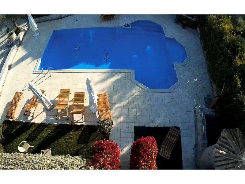 8F5A4B12787BEE6356FF0D975B3E5949