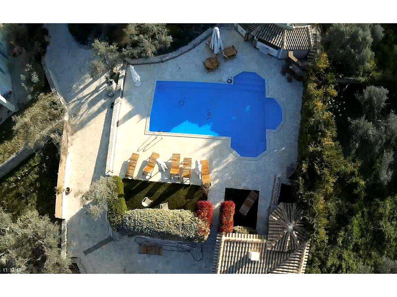 35F61436CF943300214BF165916A9BF6