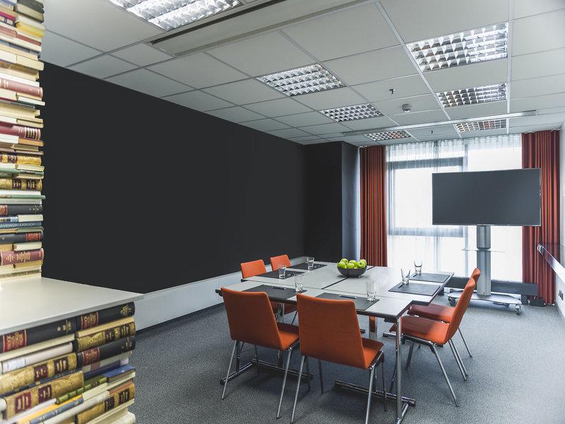 9EE1538746DA159F6DE412E24BEC1D40