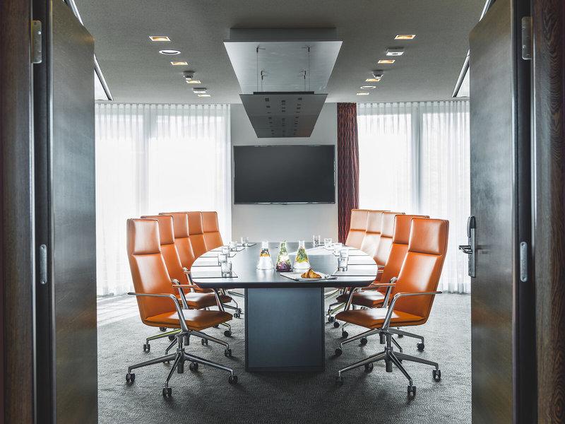 8ACB3F05FAAEA4E83AE60C8A6B340C49