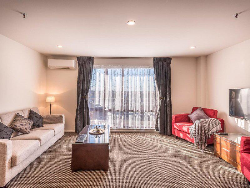 00876F3047D2227BCE1D9D16F159A025