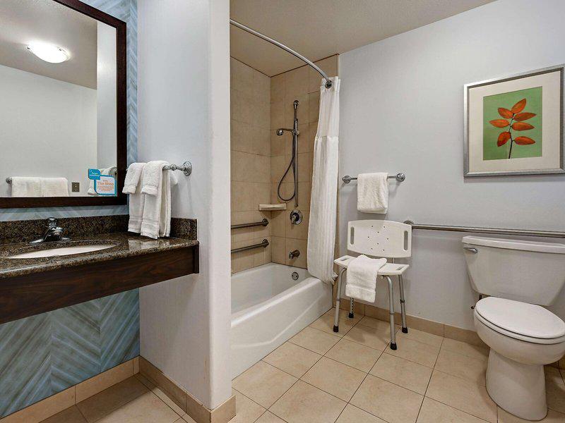 0B9FB272793505894C11F99C5D7767F3