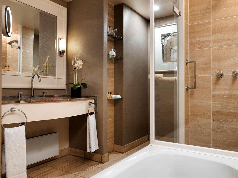 DFBCE6AD9EA14CE176D956122DF390B8