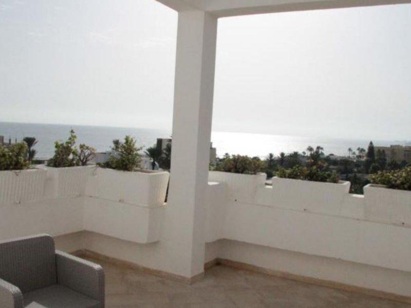 55A35E4017260136A0976CFBF19180F3