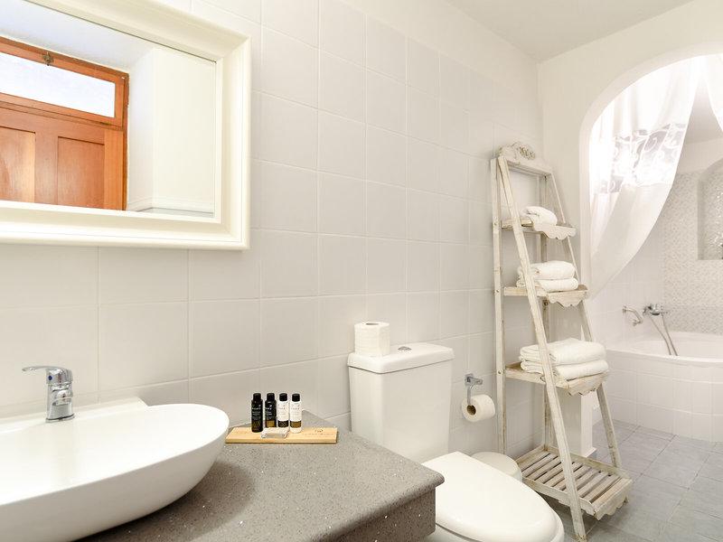 E4A6F9FF6B5185C5B58383A6BB3E44B1