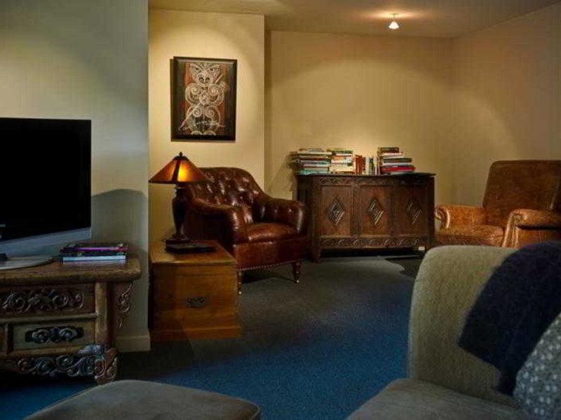 8D98C5929B99849457613DE8949DD858