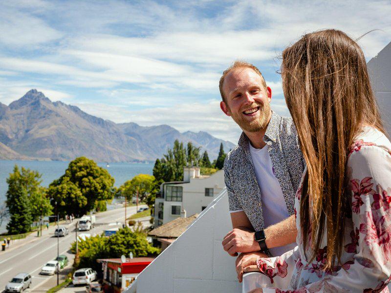 EFF433935C0F4C8DEC418354B4BE5F7D