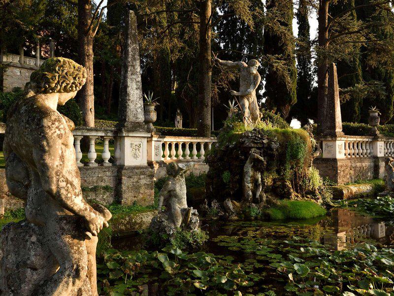 BDD0685315C0CD95C04E06B2746CF098