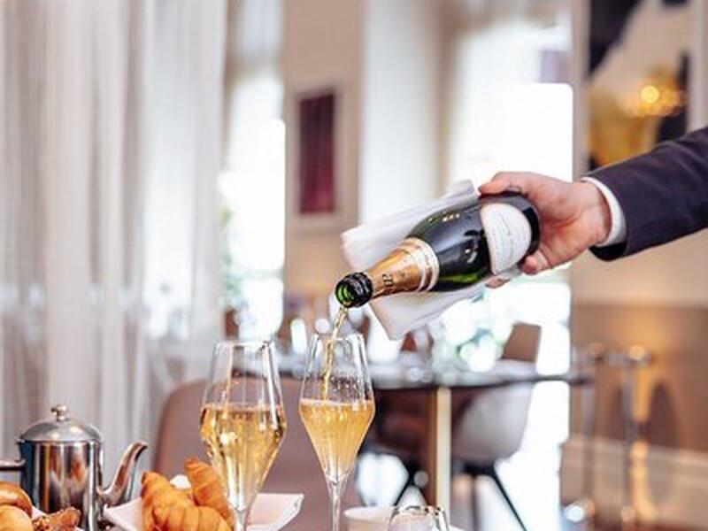 620FF667D074B43722D3C4581810E97B