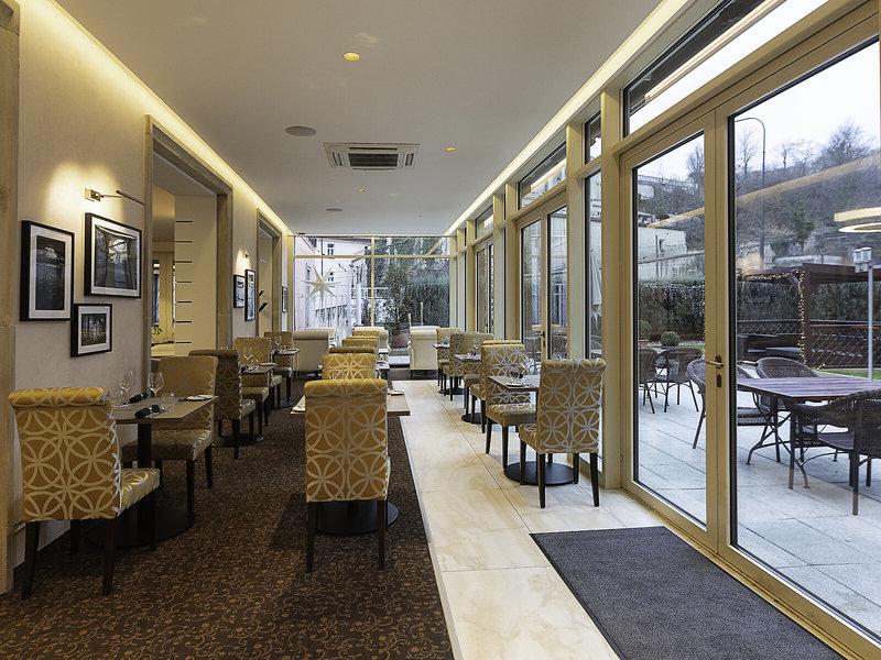 948F13EEB280AC1F778D0938CA3C5EDE