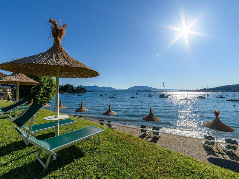 2207D24F49AA7B1462C6DA42A698B155