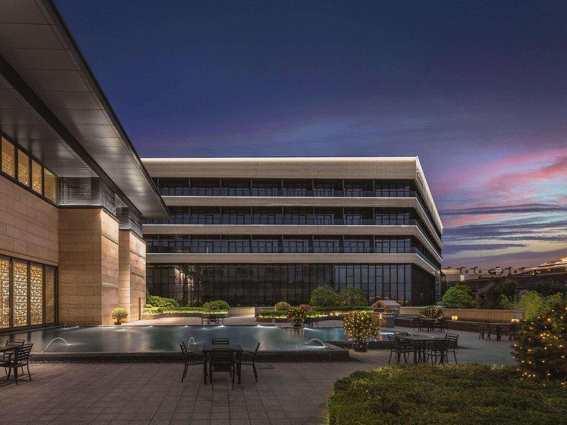 174827D24151E53BB4D0881400812F6B