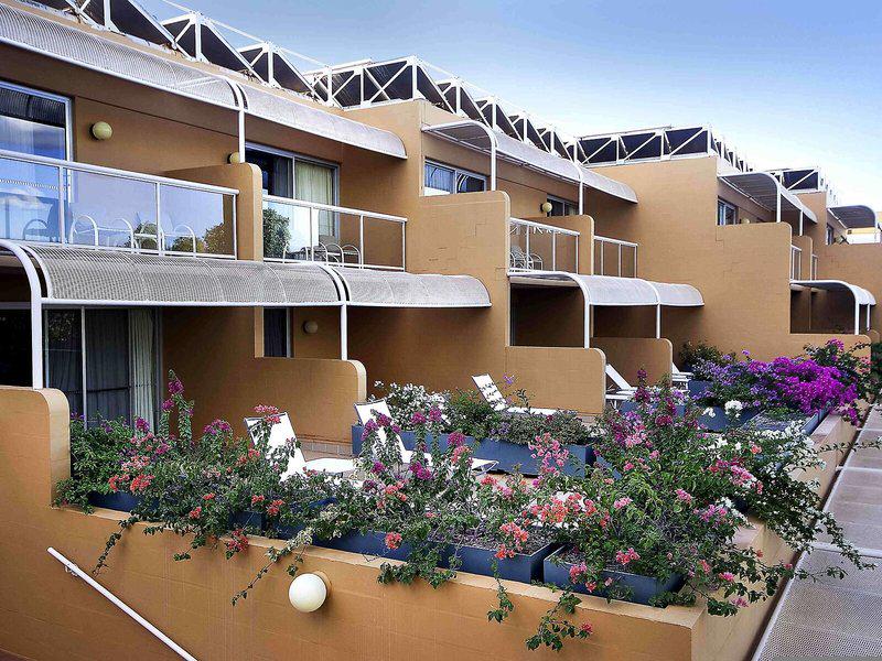 9515447AC76F6D7CB915FD92DDBF8E33