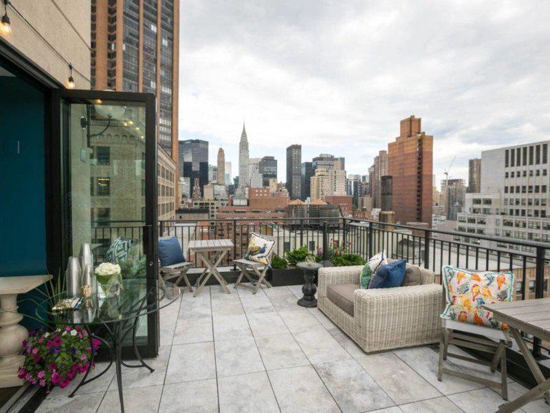 3B09E4476F302B3667F98E3DC16EDB45