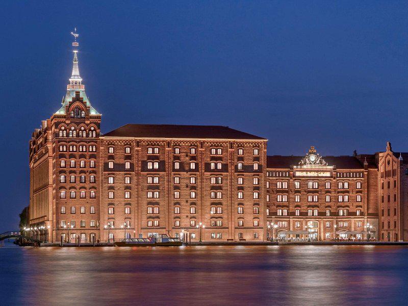 FFB8FC00BD17C6BD11EB86B2DF3E5BF2