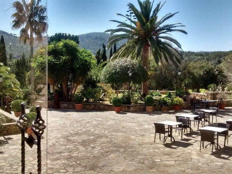 2AD07BA3A95A720FAF409948737F7AD7