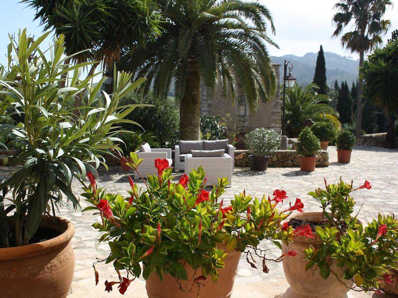 51E1D04E920F2CB90A326416402011D1