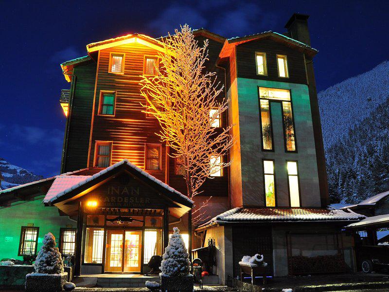 79E06B52F1569BADA9ACF4819F55913F