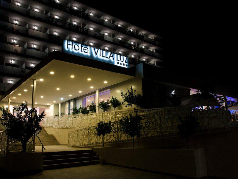 C105239B5F49E0D8BC83807CA17A7B79