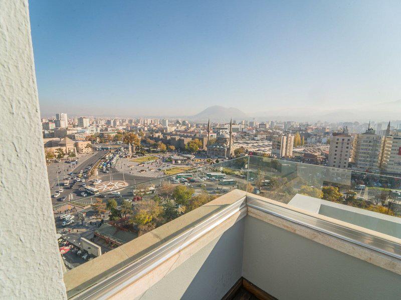 9DDCFE53FABF3534C6A622178FCED8C3