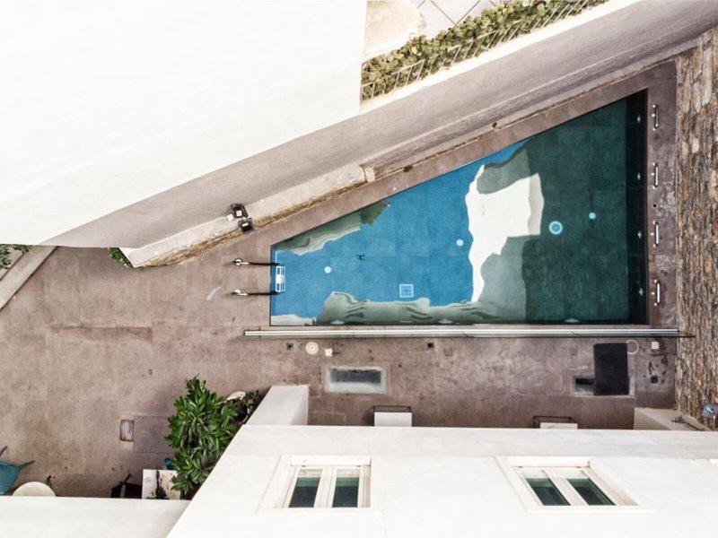 19FA09052DB48E0F79906329A489FF39