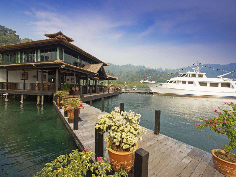 0819E6A8A9C0BB3D7E9C219AD5D95250