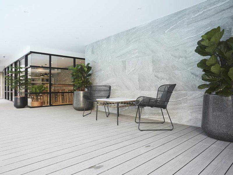 28E02BB8264A1B1F3D03EB3A0D7B89AA