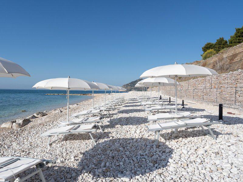 FBB016BA117D62F4484C1DA1CABCD7C3