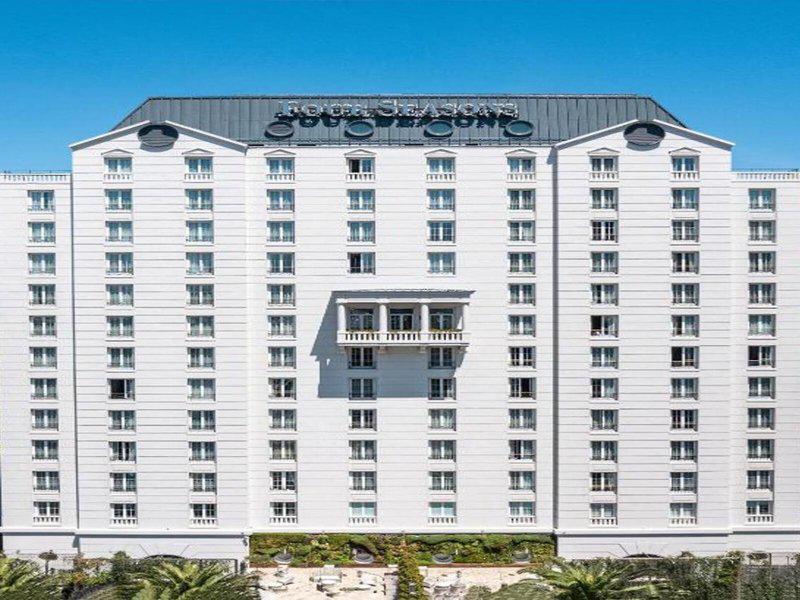 569067C52F0609FB2B4A59F71EE4819B