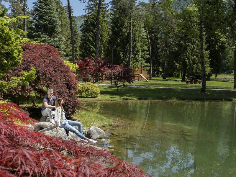 2FE4C2D40E0F2340900B9B8419DC1271