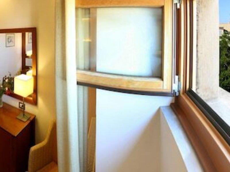 5C5AAFC8A21F4A86E409B5F9C6C051D3