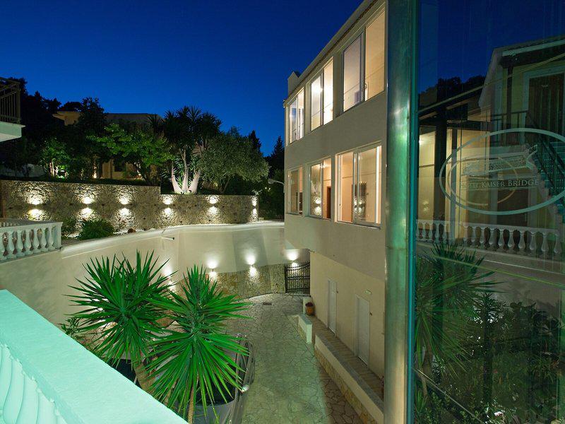 998D5AD5092652F887382CAC738A5BA3