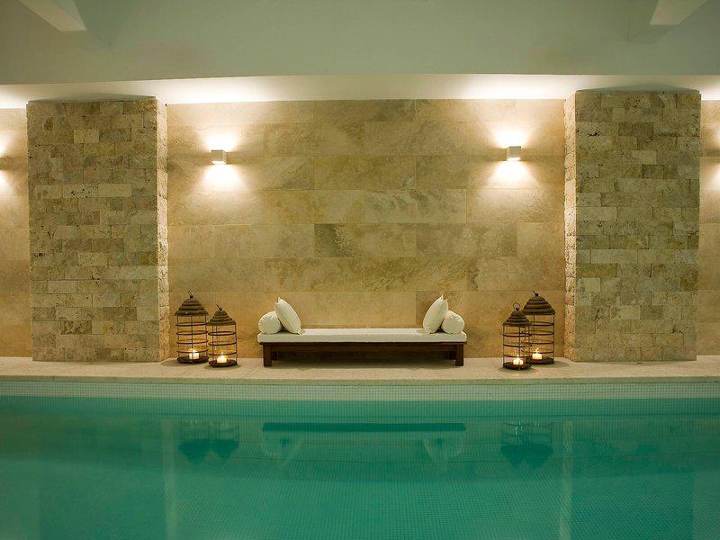 02FDB902A71A1115E8808C07EF6A4803