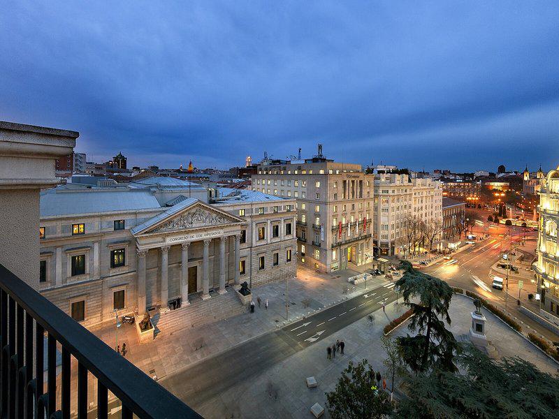 AA07461912C051254992F865EA1B14AE