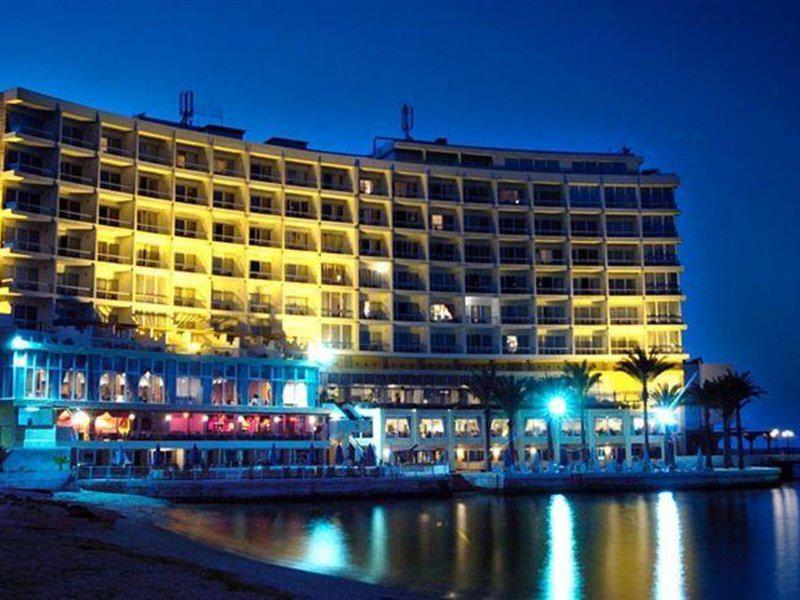 91CB8B64527A15B726E3CAE716EAD2F1