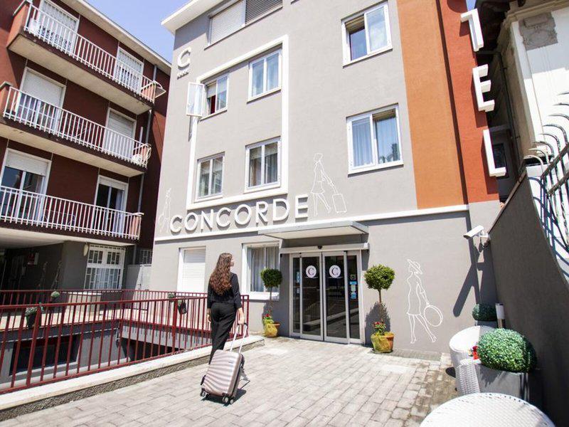 9A44FC0AB56A96DF74E8C25AFB903BCB