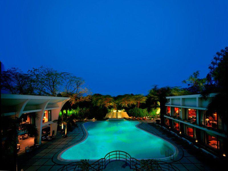 9E442E37853E3CA2E014D6F3AB79F4B5