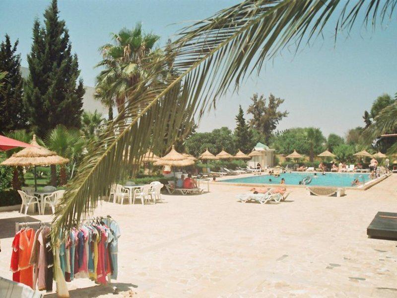 E6C45CA19B34F3825F0BA6D45C96561B