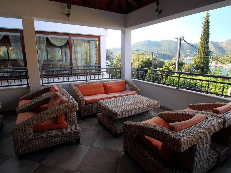 D72513A22F40112FF5D56010EA7E9124