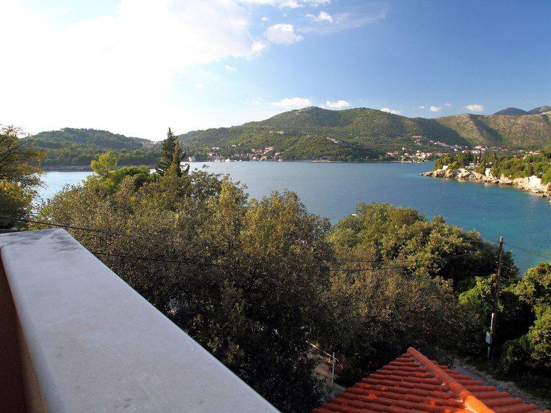 1888F46590922B1AC6FC4CE29E732D46