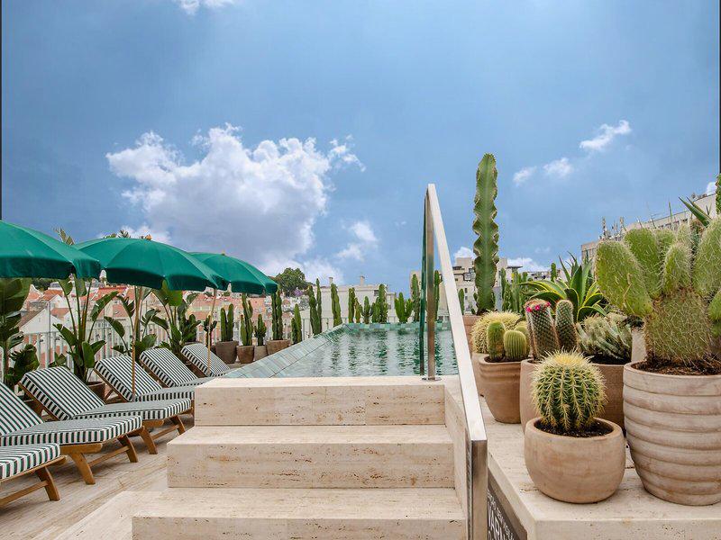 3A4BE11C02624F50A6D77161F176D329