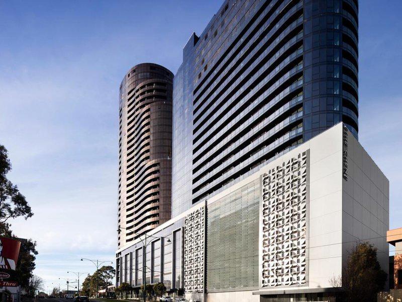 99E3A96E71950C18F5C424ABEAB28E75