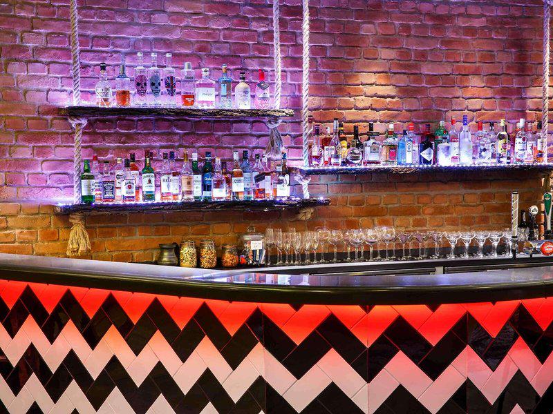 8E47EF8839D0A715D0CE27BD06BE8194