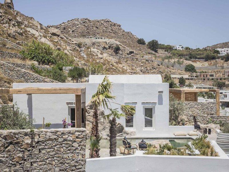 72F40E5352F37E31B0D36EE373C02D59