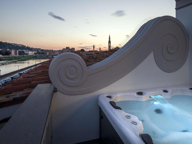 0D46CD166E1C8D23D68AD33ED4C64361