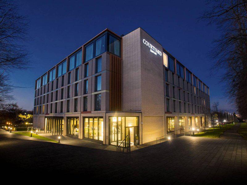 0B2605B5152F31ABB650CD5E2F17C558