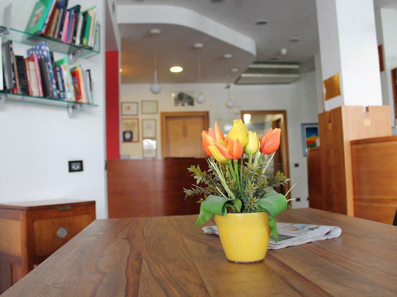 F9F4F5ABAEE66DF38B295019629C78DA